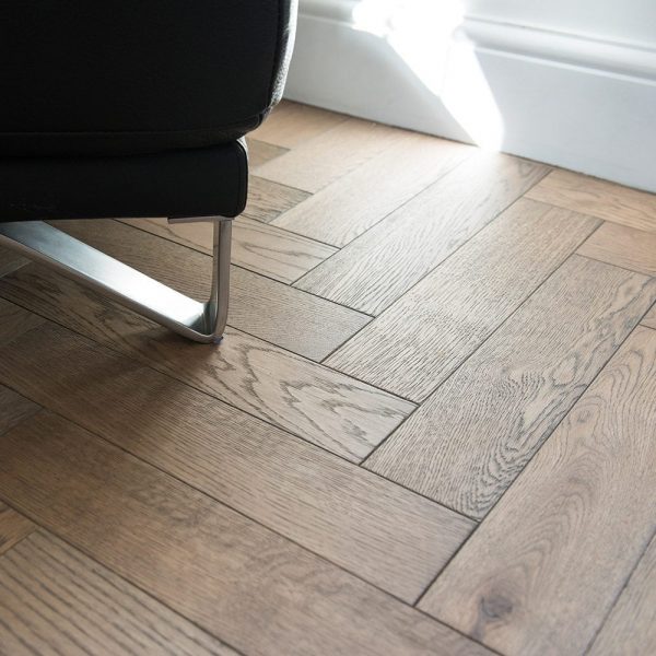 V4 Frozen Umber Engineered Herringbone Parquet Block