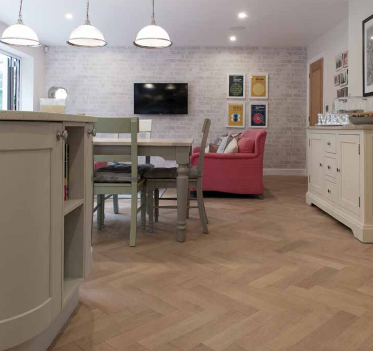 V4 ZB102 Nordic Beach Engineered Herringbone