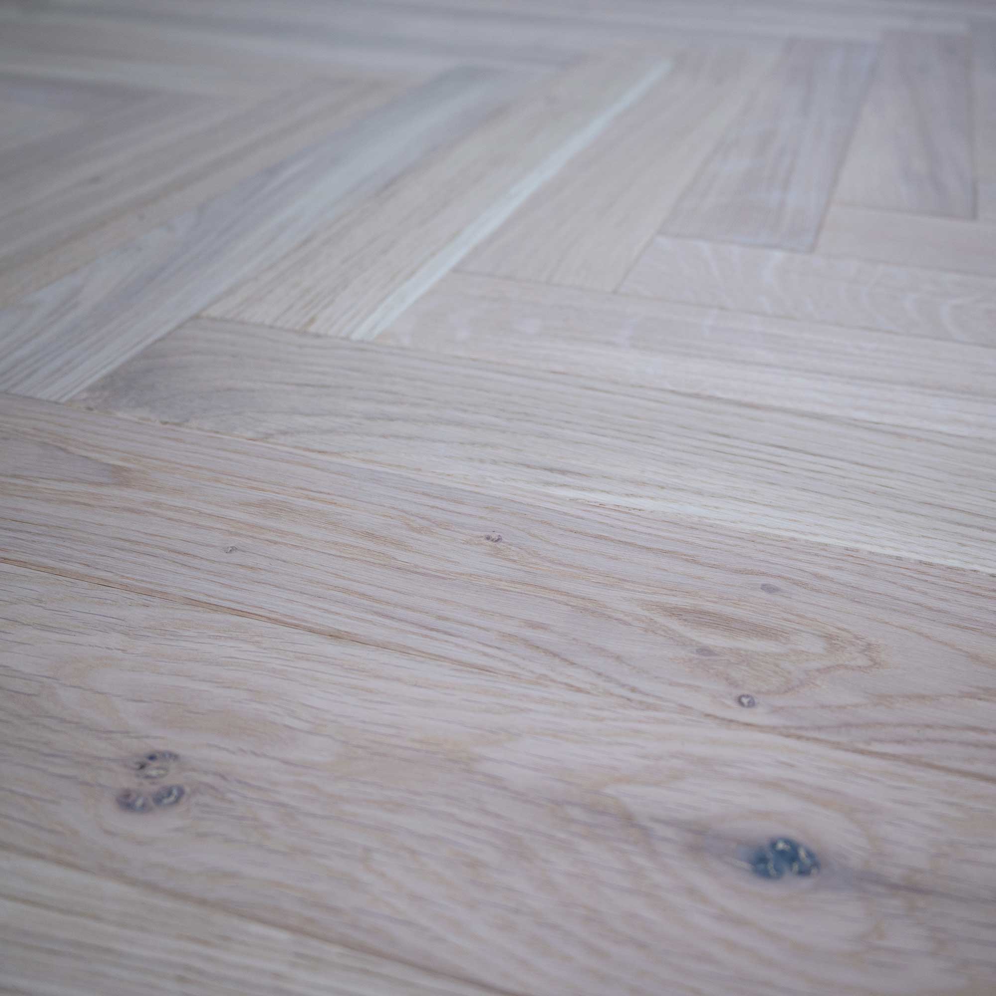 V4 TH110 Misty Grey Strip Herringbone
