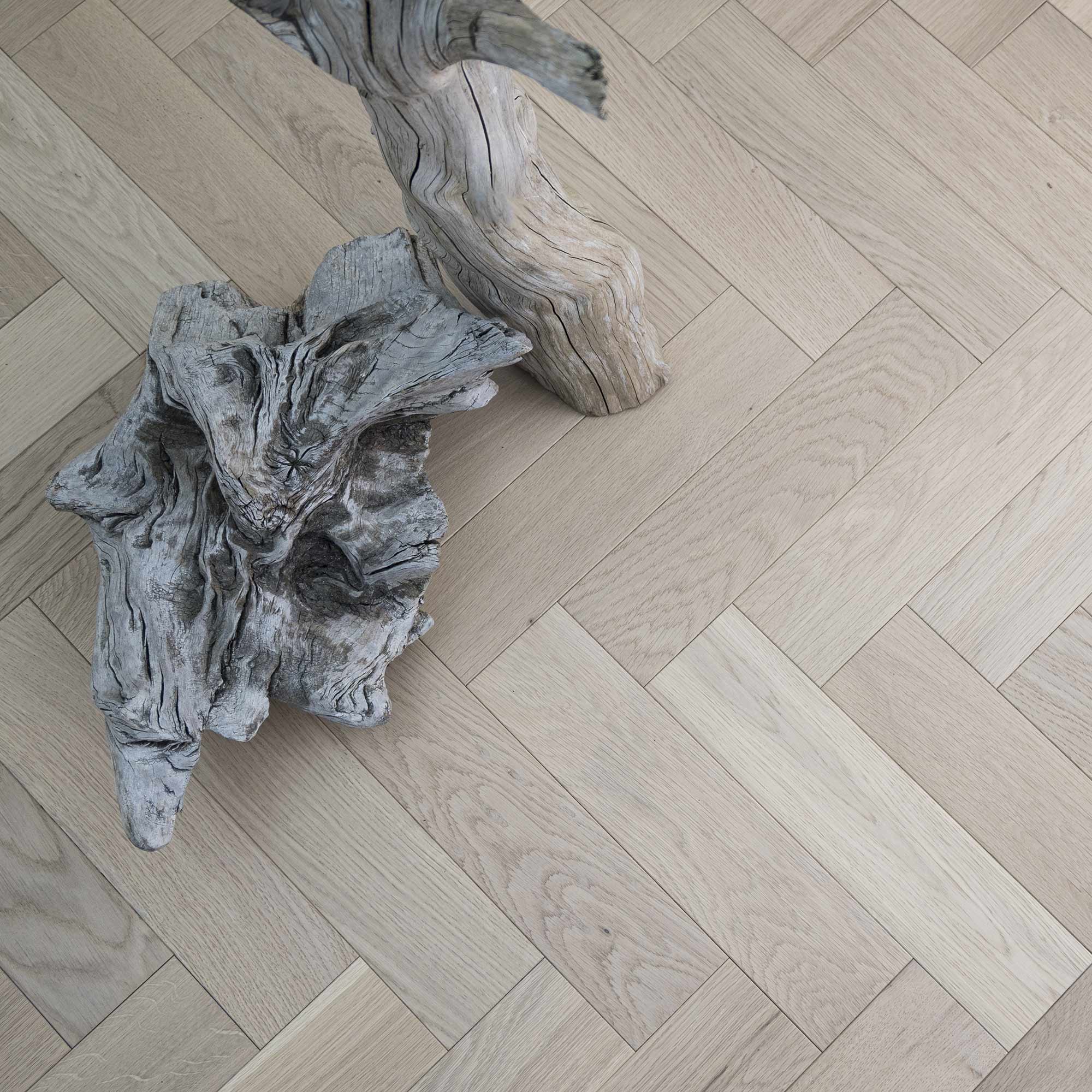 V4 ZB204 Shore Drift Oak Engineered Herringbone Parquet