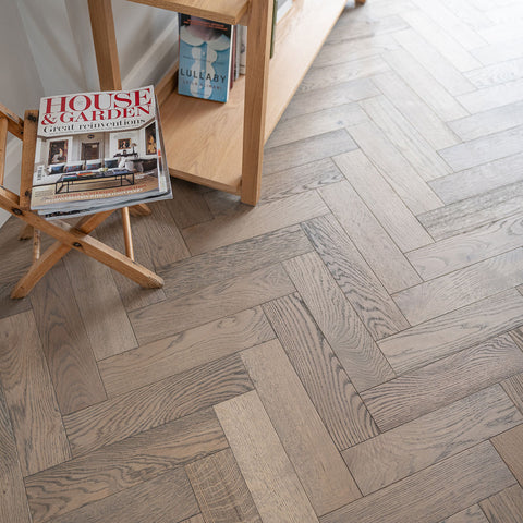 V4 Frozen Umber Engineered Herringbone Parquet Block