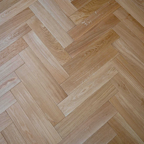 V4 TH101 Natural Oak Herringbone Flooring