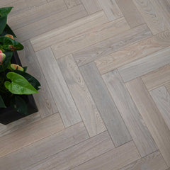V4 TH104 Seashell Oak Herringbone Flooring