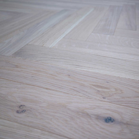V4 TH110 Misty Grey Strip Herringbone