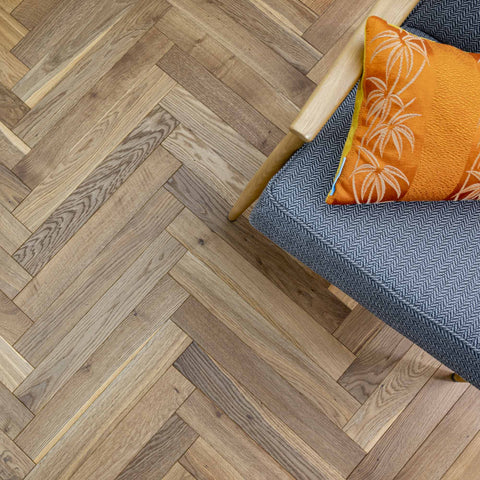 V4 TH111 Thermo Oak Strip Herringbone