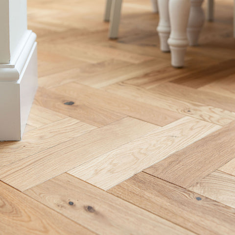V4 ZB109 Brushed and Lacquered Oak Engineered Parquet
